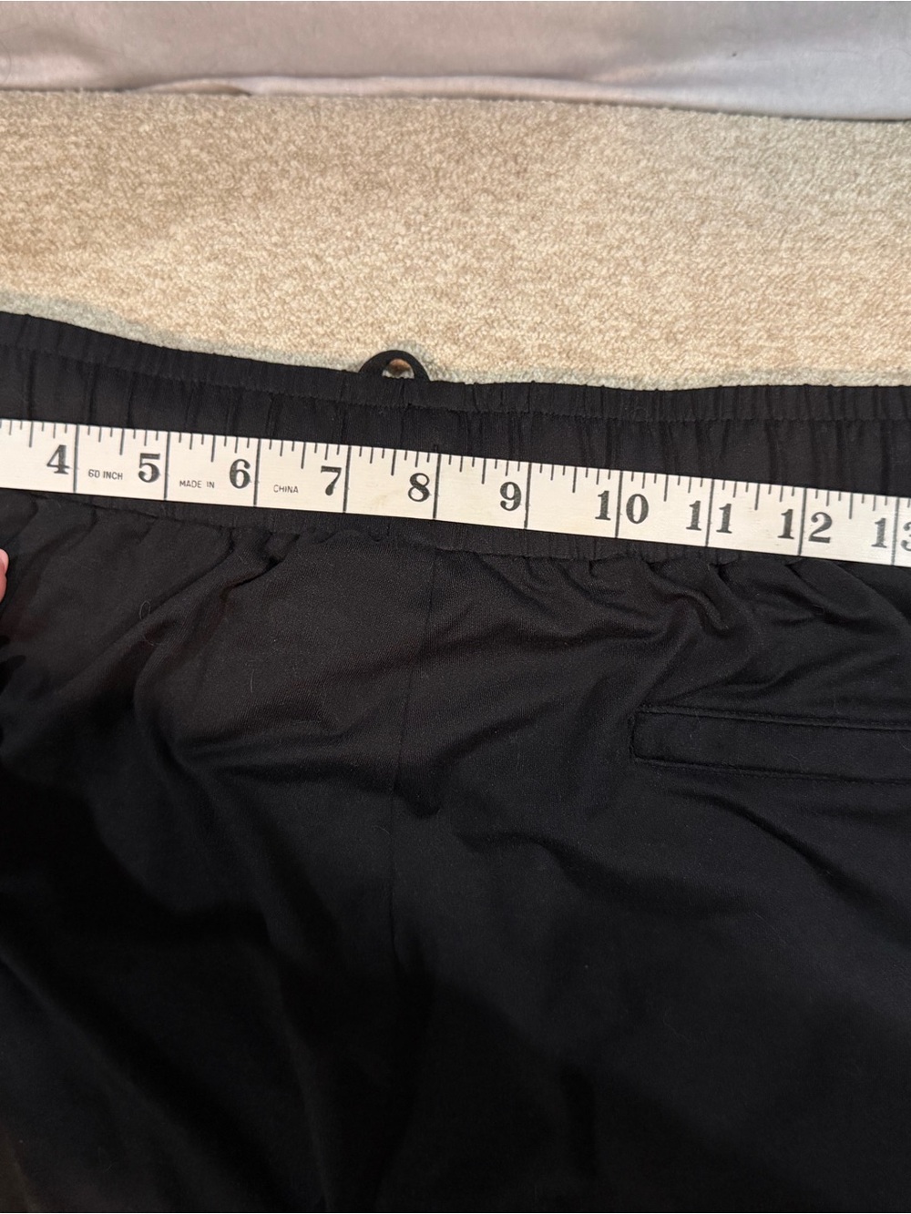 ALO Yoga Men’s Black Athletic Joggers - Picture 5 of 7